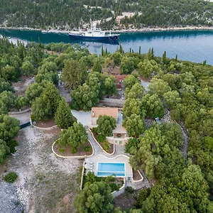 https://architects-villa.kefaloniahotels.net