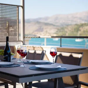 https://centro-y-mar-central-penthouse-with-terrace.kefaloniahotels.net