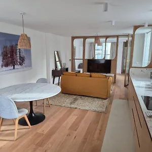https://cozy-aptcentre-5-mins-louvre.fr-paris.fr